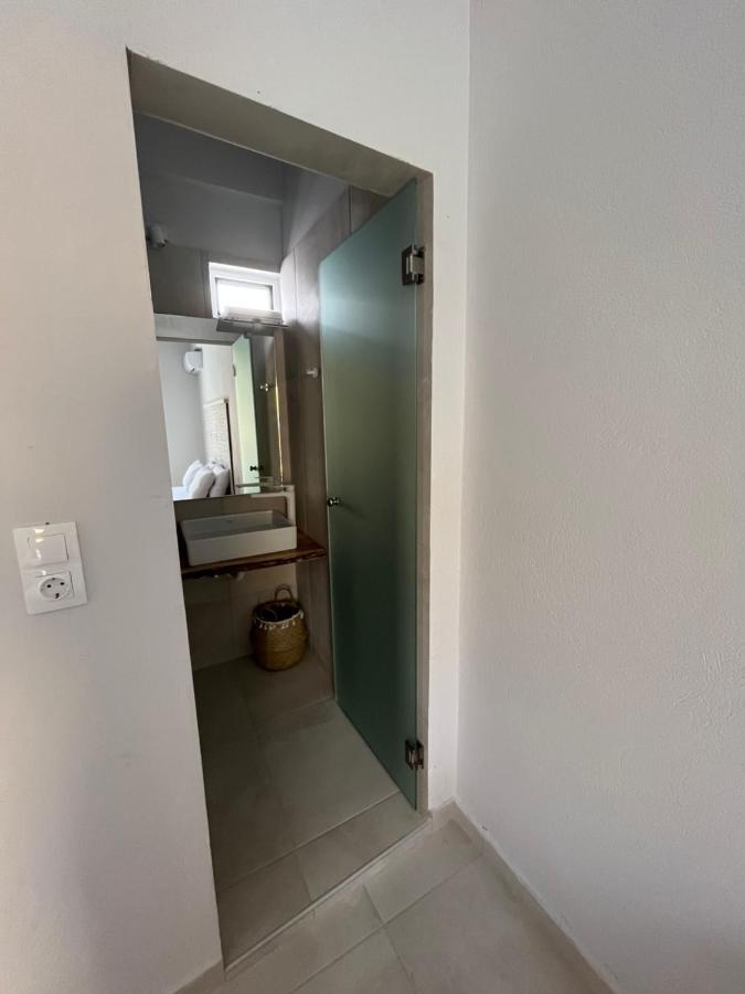 Ayeras 2 Apartment Pitsidia Bagian luar foto